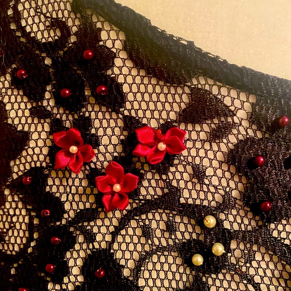 Beautiful Black Dress with beading, Size 6 - Picture 2 of 2